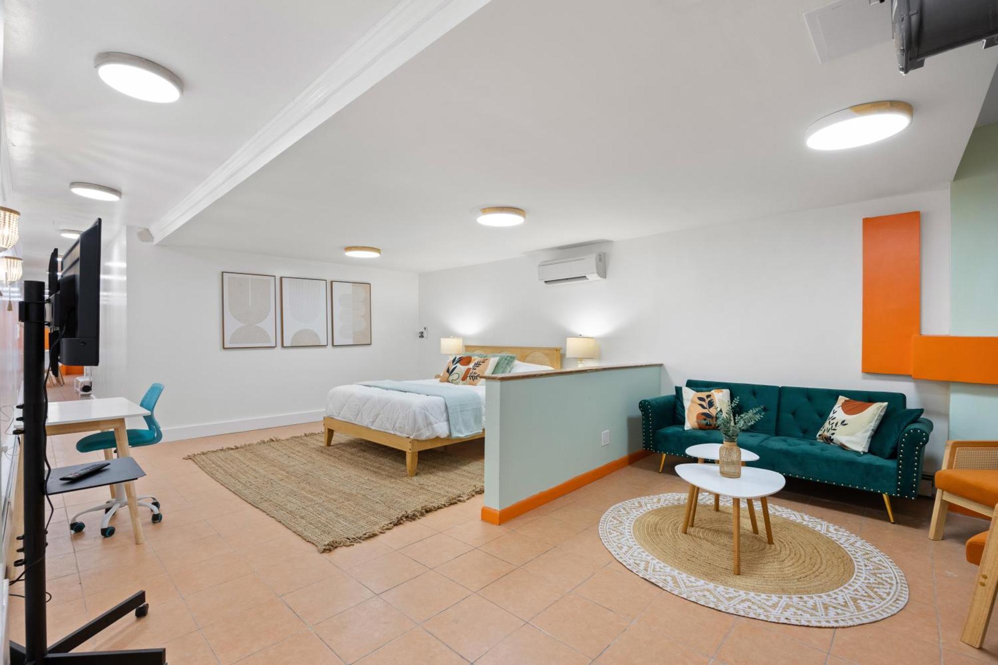 Appartement Private Garden Getaway Cozy And Chic Near Subway At 