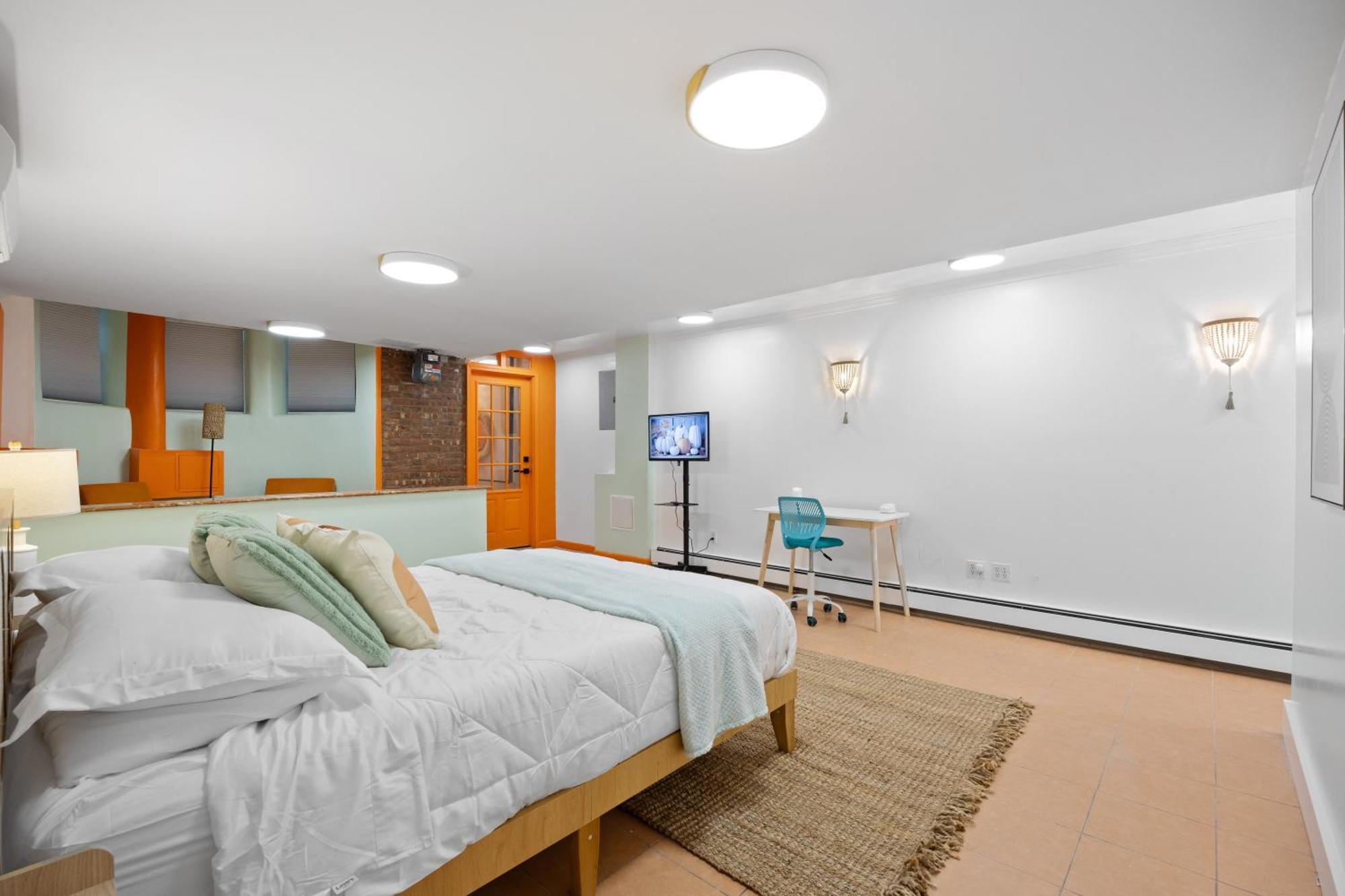 Appartement Private Garden Getaway Cozy And Chic Near Subway At 